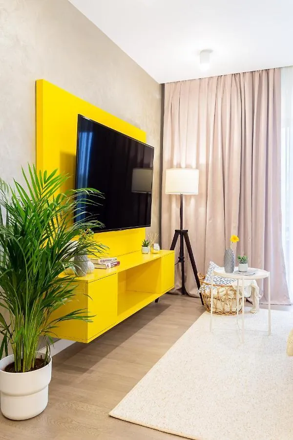 Apartment Il Lago - Sunrise - Cozy Luxurious Smart Home By The Lake Voluntari Romania