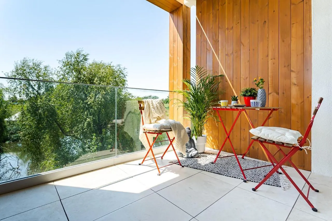 Apartment Il Lago - Sunrise - Cozy Luxurious Smart Home By The Lake Voluntari Romania